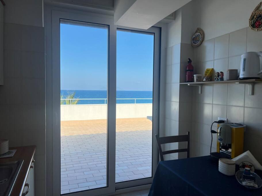 Apartment Attico Finestra Sulle Isole Eolie *
