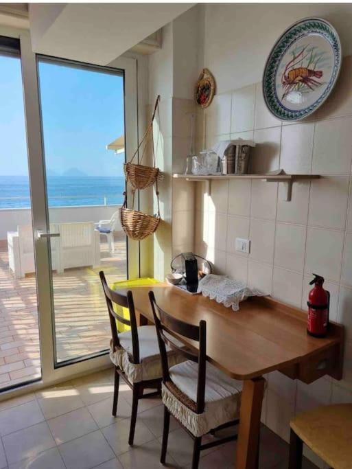 Apartment Attico Finestra Sulle Isole Eolie